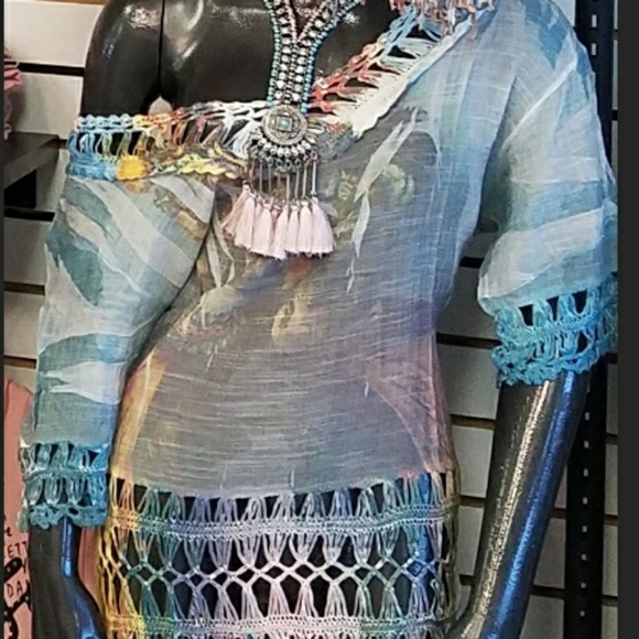 Tunic Fringe Top - Picture 2 of 3